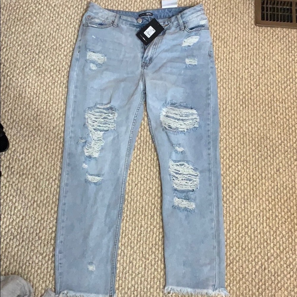 Boyfriend distressed jeans
